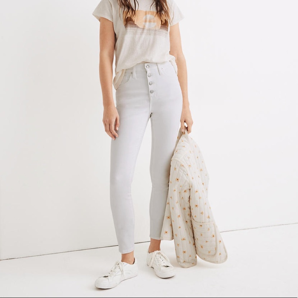 10” High-Rise Skinny Crop Jeans in Pure White
